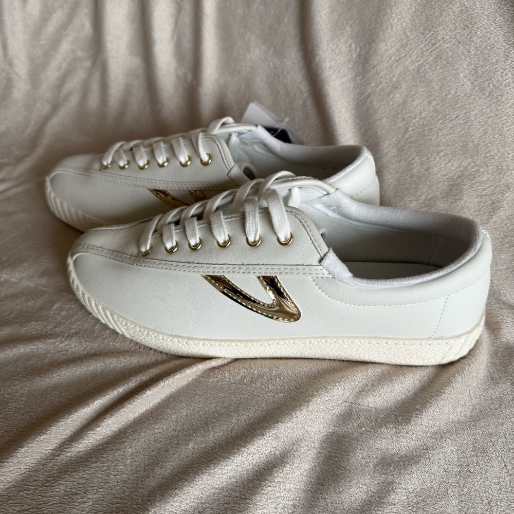 TRETORN Women's Nyliteplus Leather Lace-Up Sneakers classic white sneaker